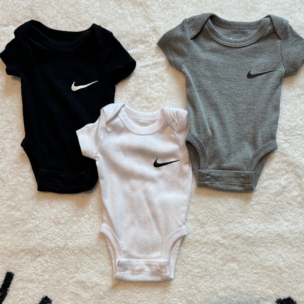 Nike Infant Bodysuit Trio - Black, White, and Gray